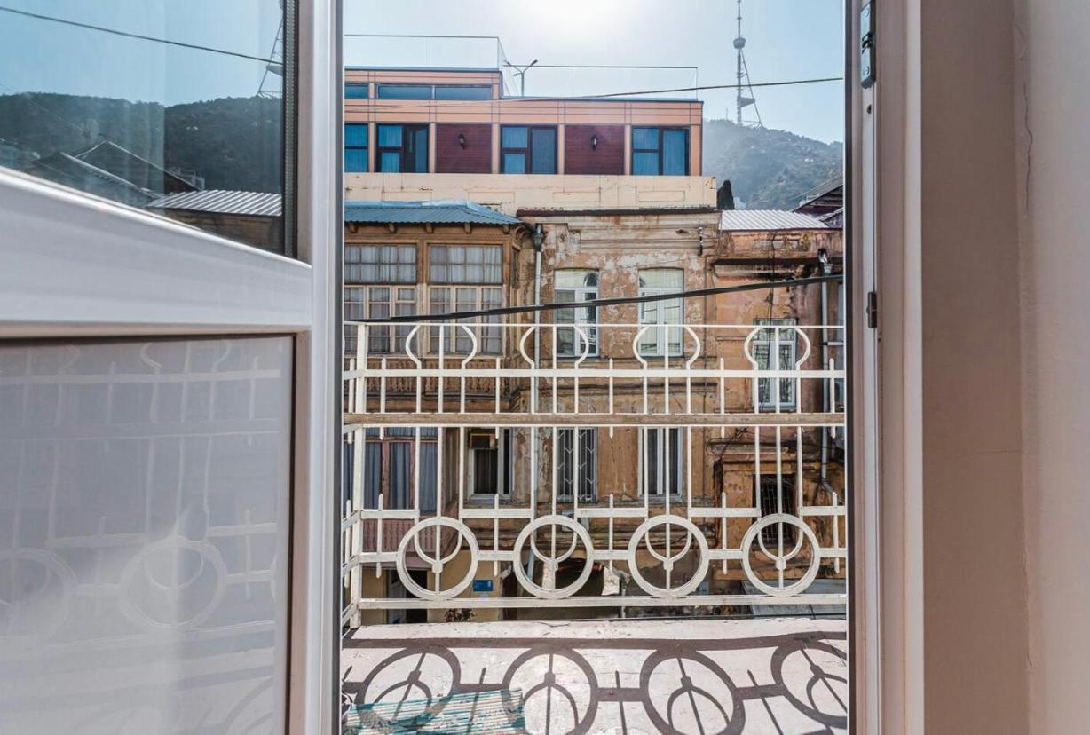 Central Location King Size Bed Tbilisi Esterno foto
