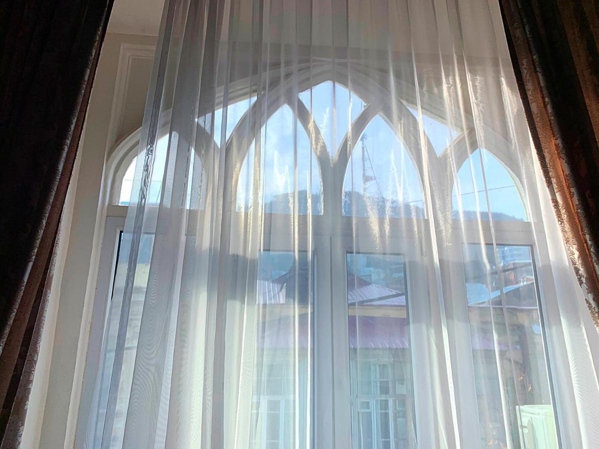 Central Location King Size Bed Tbilisi Esterno foto